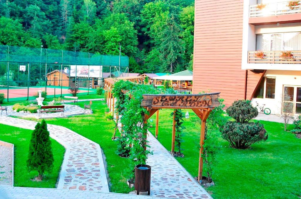 Clermont Hotel 4*